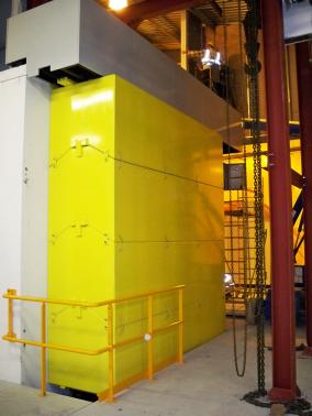 Diamond Light Source - Didcot - Engeland - Deur gemaakt van stalen caissons gevuld met beton; Dikte 1m; Gewicht 40ton.